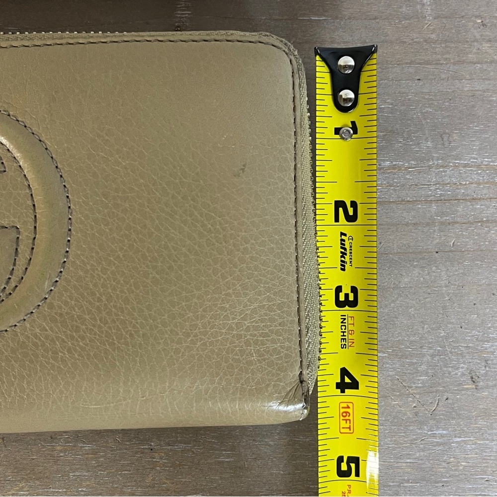 Gucci Soho Beige Leather Zip Around Wallet Tassel Logo Authentic 308364 Gifting - Picture 15 of 16